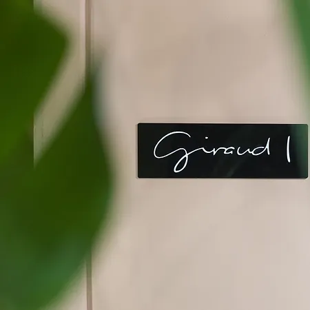 Giraud I - Luxurious Secluded Next To The Sea لاجاريس