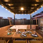 Giraud I - Luxury Modern Next To The Sea With Jacuzzi & Pool