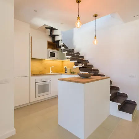 Giraud I - Luxurious Secluded Next To The Sea Villa Lajares