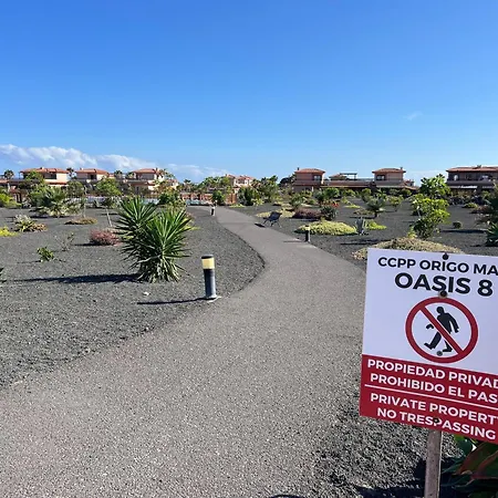 Giraud I - Luxurious Secluded Next To The Sea *