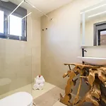 Giraud I - Luxury Modern Next To The Sea With Jacuzzi & Pool *