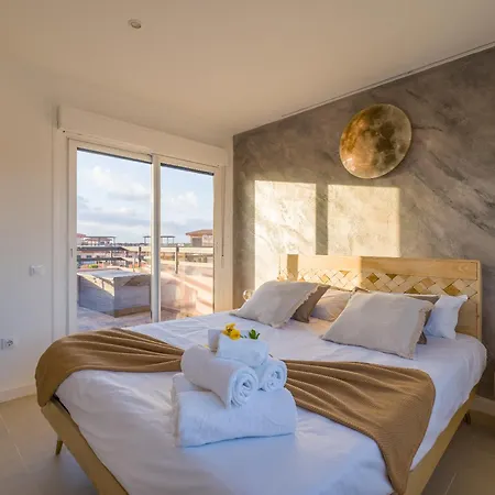 Giraud I - Modern Villa Next To The Sea With Jacuzzi & Pool Vila