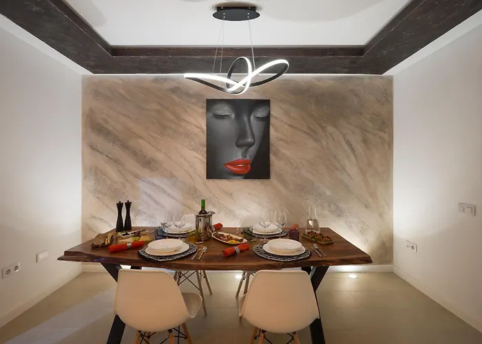 Giraud I - Luxury Modern Next To The Sea With Jacuzzi & Pool Lajares