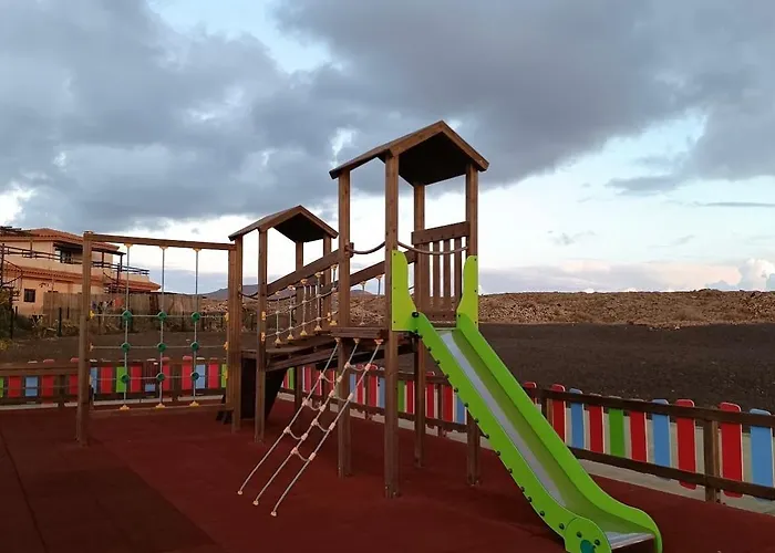 Villa Giraud I - Luxury Modern Next To The Sea With Jacuzzi & Pool Lajares