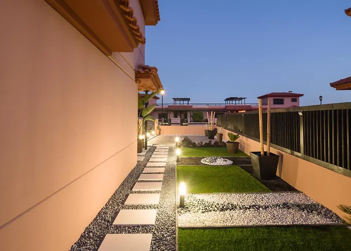 Giraud I - Luxury Modern Next To The Sea With Jacuzzi & Pool Villa *