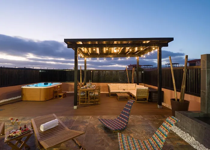 Giraud I - Luxury Modern Villa Next To The Sea With Jacuzzi & Pool Villa *