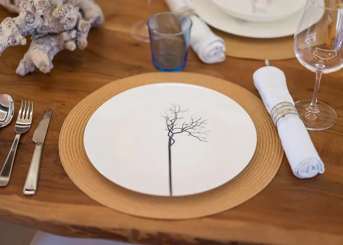 Villa Giraud I - Luxury Modern Next To The Sea With Jacuzzi & Pool *